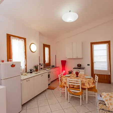Ai Confini Del Sole Apartment *